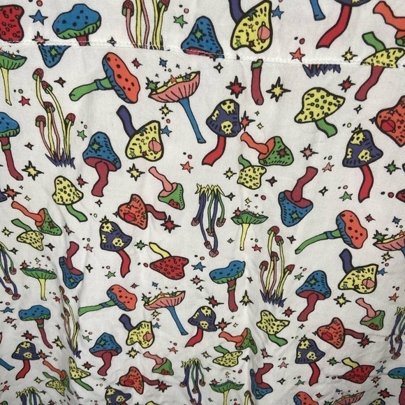 A-Lab Shroomie White Short Sleeve Button Up - Picture 5 of 6